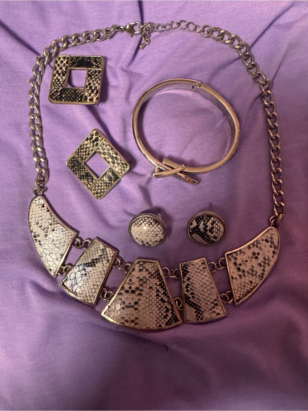Gold-Tone Snake Print Statement Necklace Set
